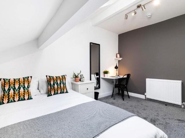 Apartment for rent in Beckett Park, Leeds
