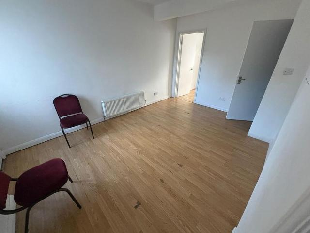 Apartment for rent in Beeches Community Board, Burnham