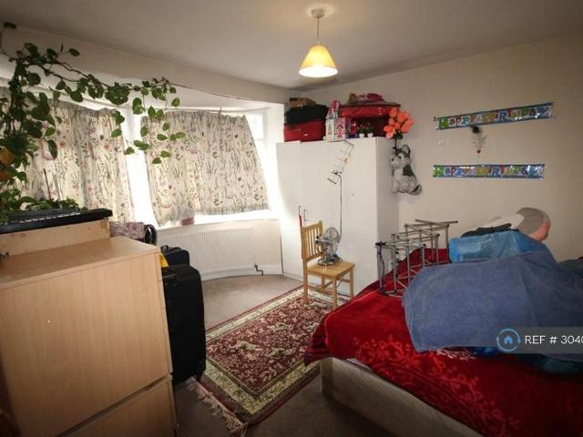 Apartment for rent in Alperton, Greater London