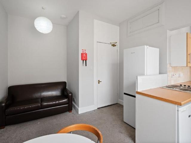 Apartment for rent in Southside, Scotland