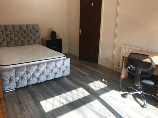 Apartment for rent in Brynmill, Swansea