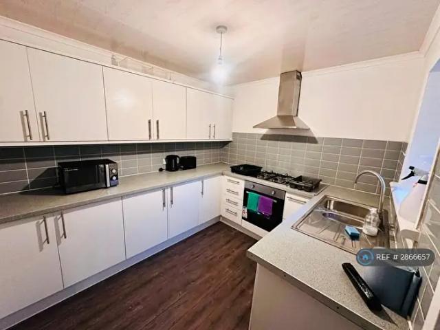 Apartment for rent in Hillhead, Scotland