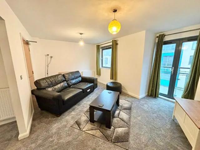 Apartment for rent in Cwmdu, Swansea