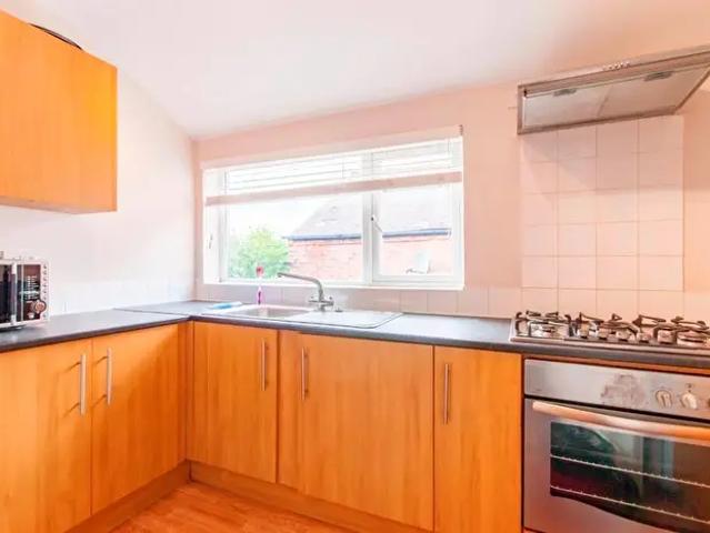 Apartment for rent in Lady Bay, Barton In Fabis