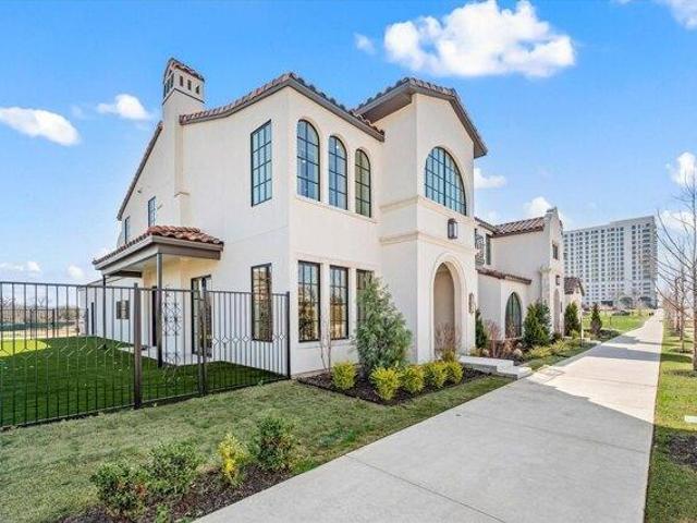 House for sale in Flower Mound, Texas