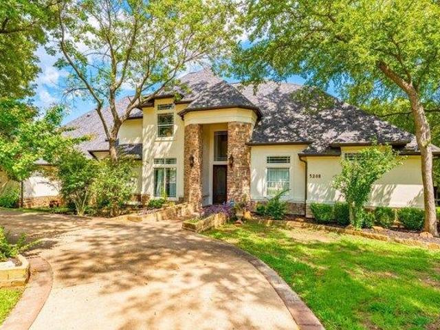 House for sale in Flower Mound, Texas