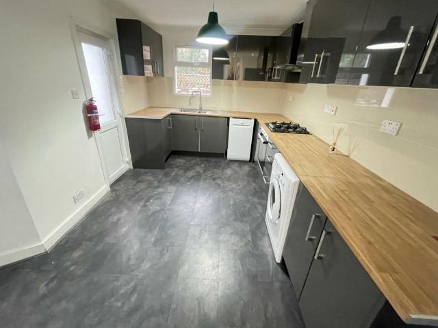 House for rent in Bromley-by-Bow, Mile End