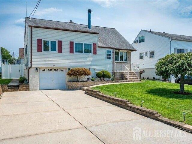 House for sale in Avenel, New Jersey