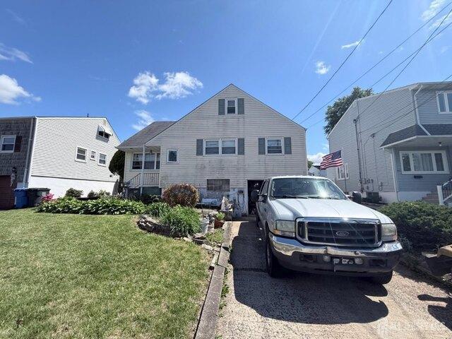House for sale in Avenel, New Jersey