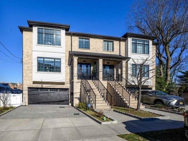 House for sale in Fort Lee, New Jersey