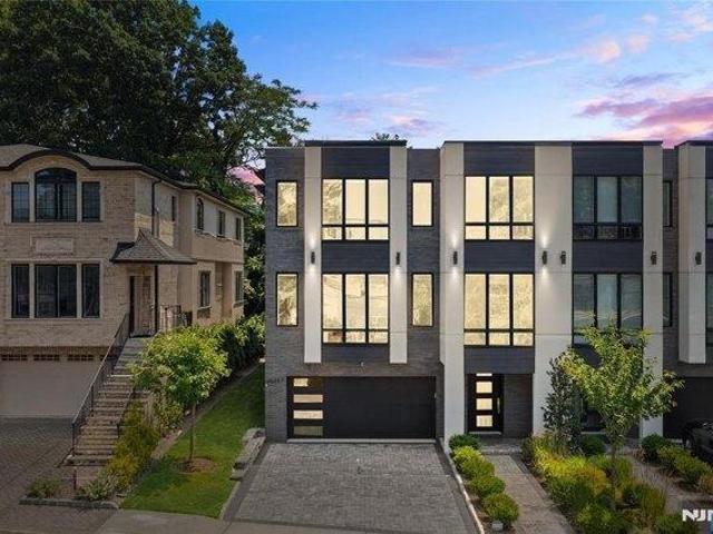 House for sale in Leonia, New Jersey