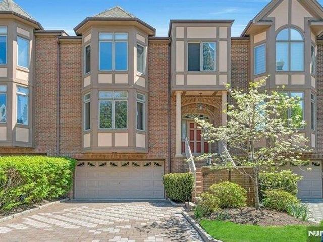 House for sale in Fort Lee, New Jersey