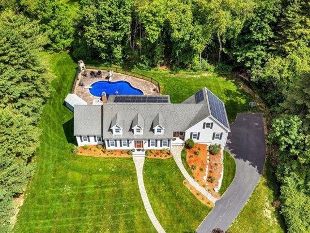 House for sale in Framingham, Middlesex County