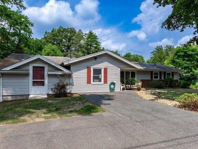 House for sale in Framingham, Middlesex County