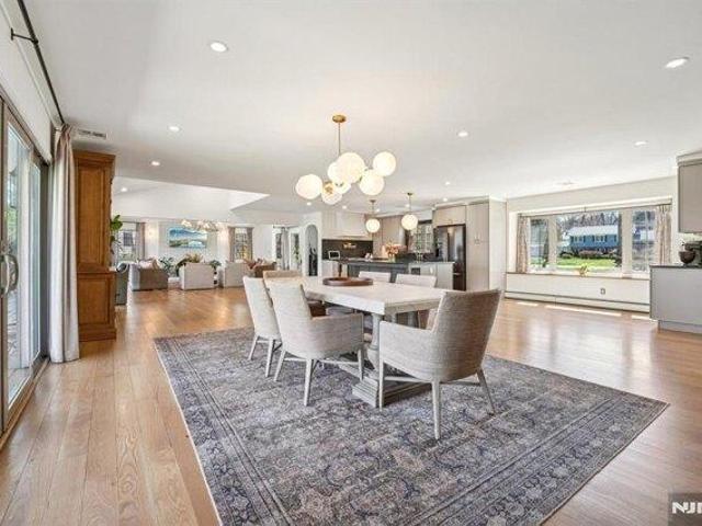 House for sale in Franklin Lakes, New Jersey
