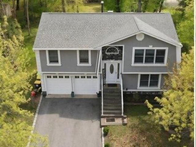 House for sale in Kendall Park, New Jersey