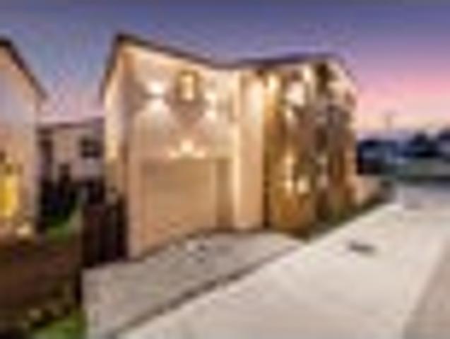 Townhouse for sale in East Tamaki