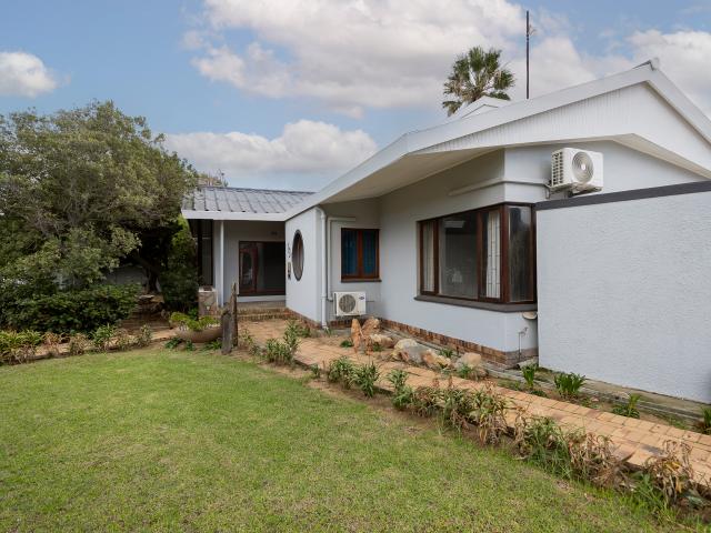 House for rent in Strand, Western Cape