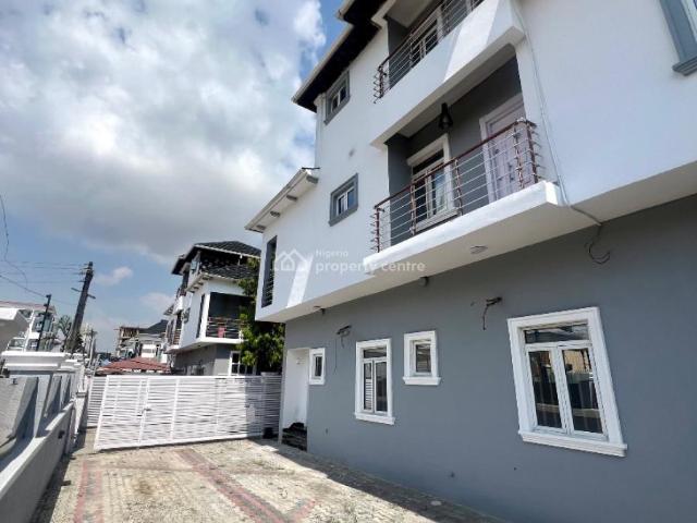 Detached duplex for rent in Eti Osa, Lagos