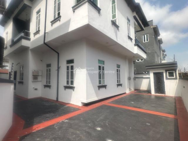 Detached duplex for sale in Eti Osa, Lagos