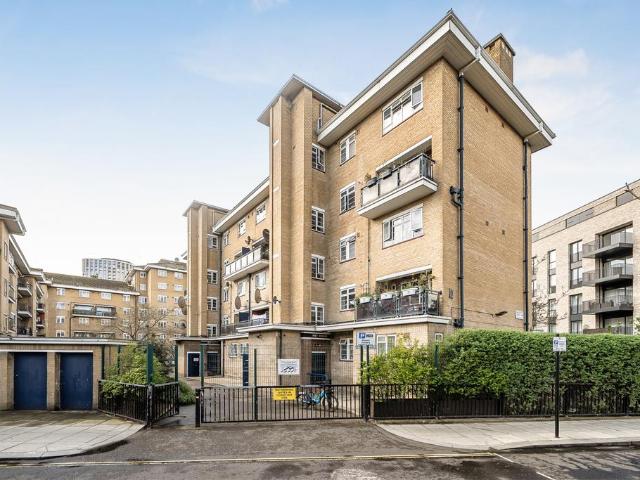 Flat for sale in St. John's Wood, Greater London