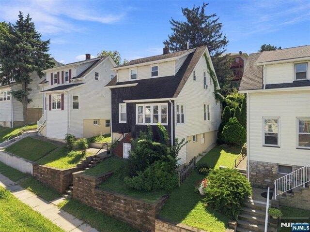 House for sale in Garfield, New Jersey