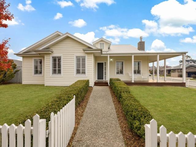 House for sale in Gisborne, Victoria
