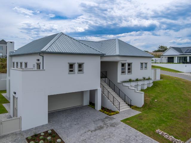 Apartment for sale in Groot Brak Rivier, Western Cape