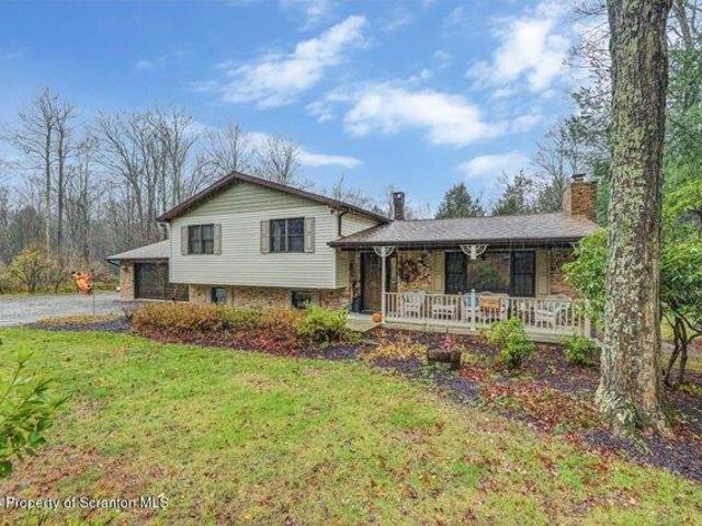 House for sale in Newfoundland, Pennsylvania