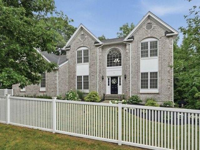 House for sale in Grafton, Massachusetts