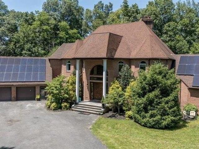 House for sale in Green Creek