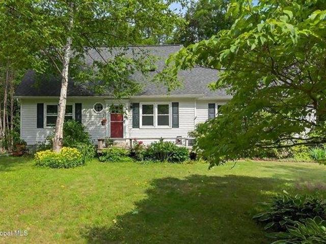 House for sale in Greenfield Center