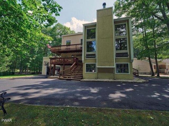House for sale in Greentown, Pennsylvania