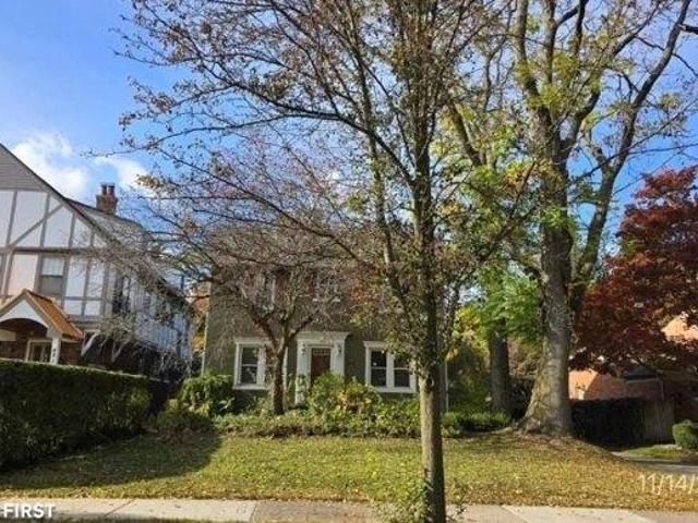 House for sale in Grosse Pointe, Michigan