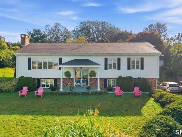 House for sale in Groton, Southeastern Connecticut Planning Region