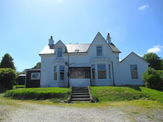 Flat for sale in Sandbank, Scotland