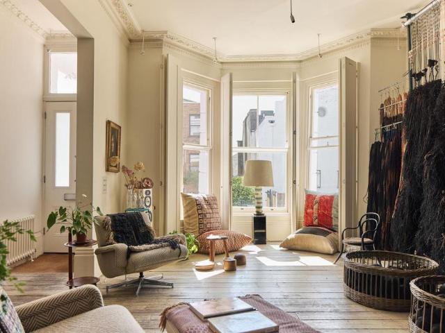 Flat for sale in Royal Borough of Kensington and Chelsea, Greater London