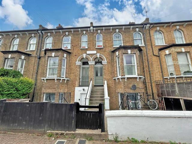 Flat for sale in Wandsworth