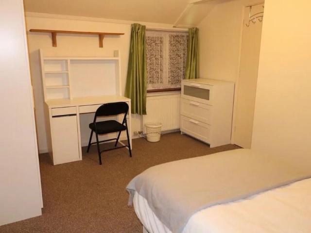 Apartment for rent in Heigham Grove, East Bank