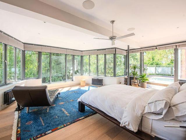 Maisonette for sale in Hampstead, Greater London