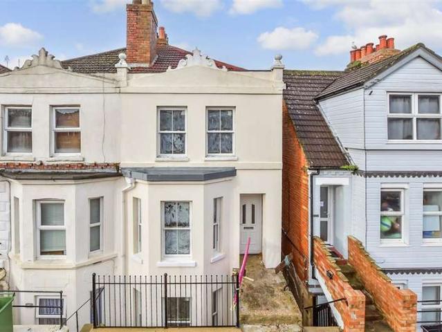 Maisonette for sale in Folkestone