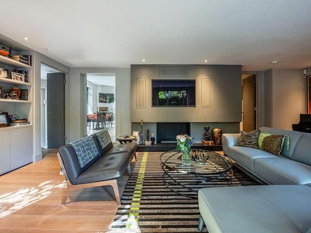 Flat for sale in Belsize Park, Greater London