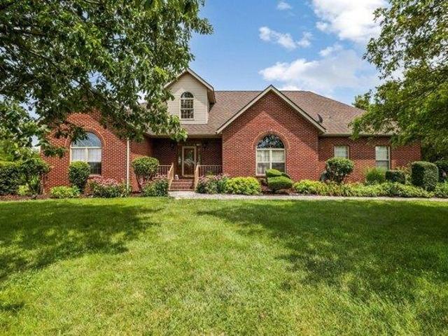 House for sale in Groveport