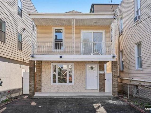 House for sale in Hudson, New Jersey