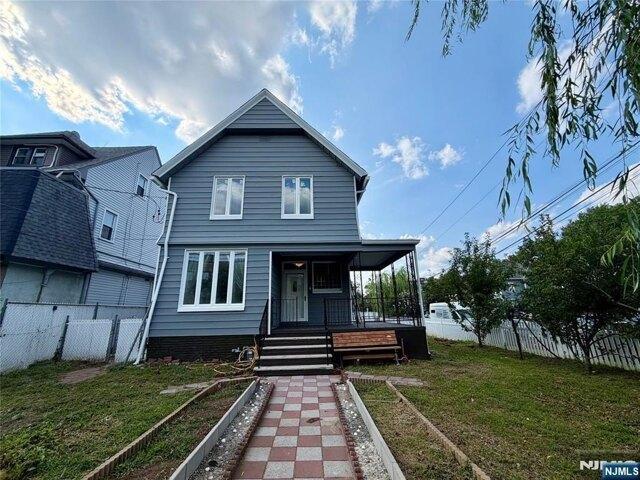 House for sale in Hackensack, New Jersey