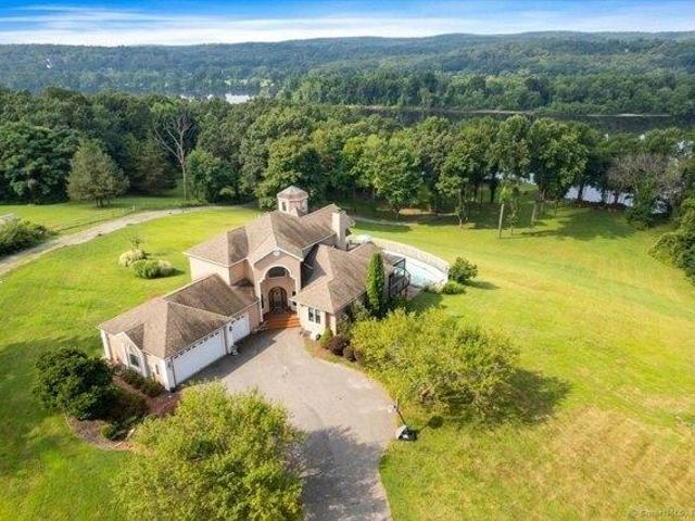House for sale in Rock Landing, Haddam