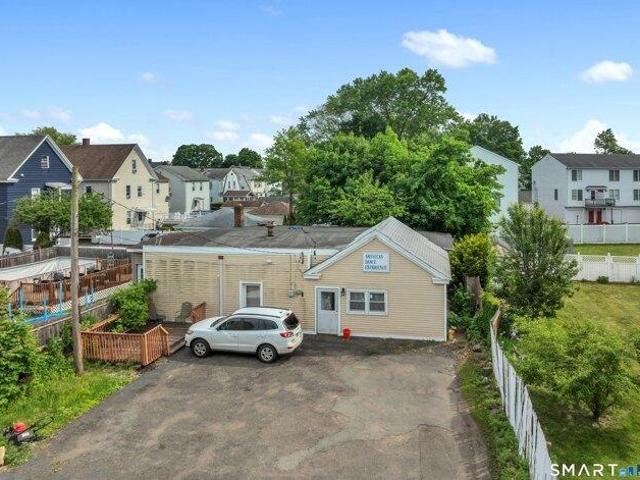 House for sale in Hamden, Connecticut