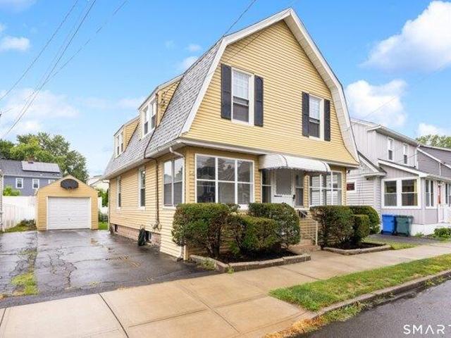 House for sale in Hamden, Connecticut