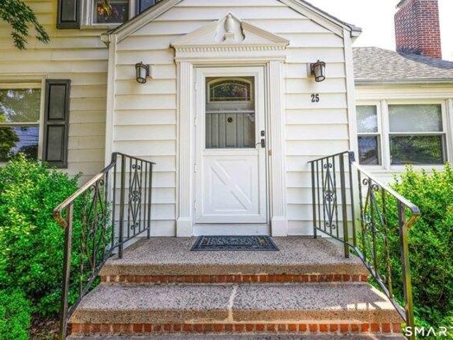 House for sale in Hamden, Connecticut