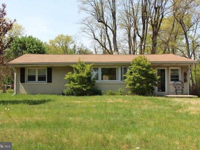 House for sale in Crosswicks, New Jersey